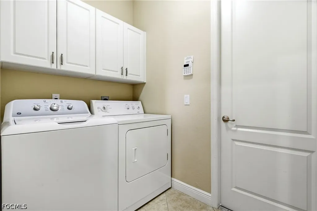 4228 SW 23rd Place Cape Coral FL 33914