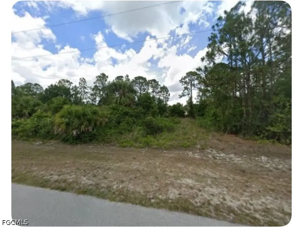 1039 Binkley Street E Lehigh Acres FL 33974
