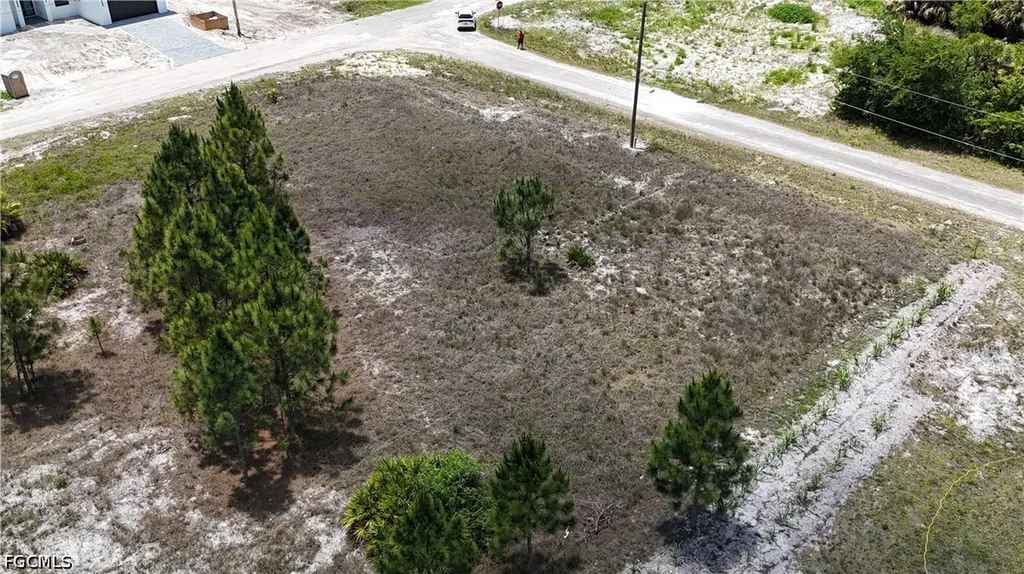 651 Crossarm Avenue S Lehigh Acres FL 33974