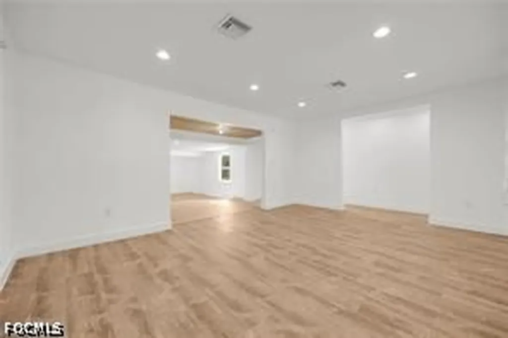 4462 E Riverside Drive Fort Myers FL 33905