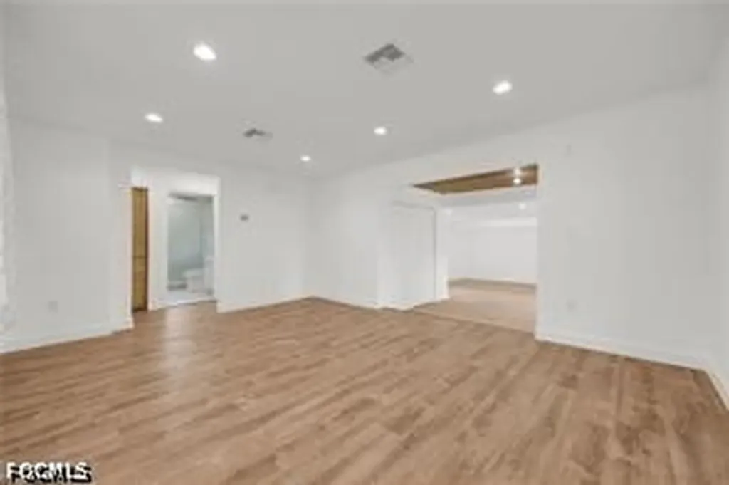 4462 E Riverside Drive Fort Myers FL 33905