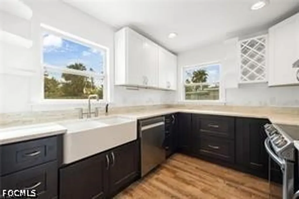4462 E Riverside Drive Fort Myers FL 33905