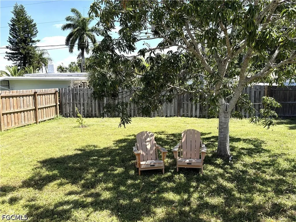 4462 E Riverside Drive Fort Myers FL 33905