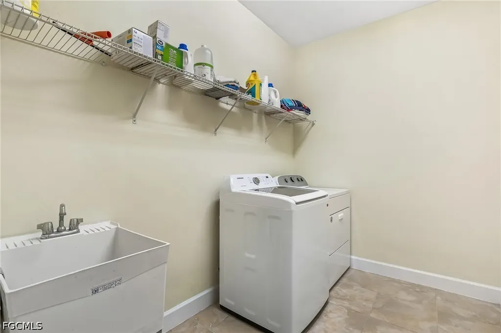 16067 Palmetto Prairie Drive Alva FL 33920
