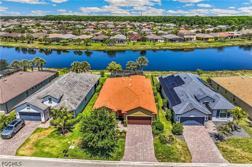 16067 Palmetto Prairie Drive Alva FL 33920