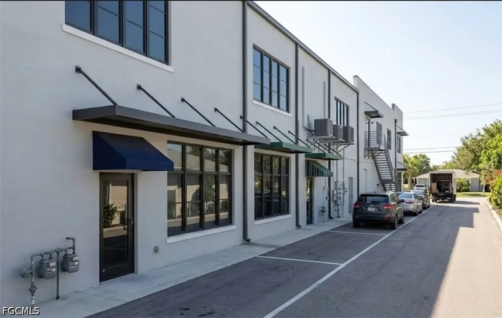 617 SW 4th Street Cape Coral FL 33991