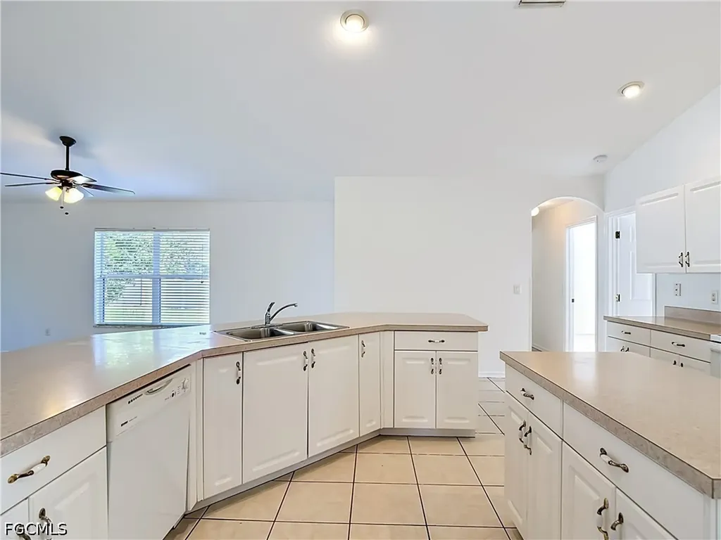 1801 SW 47th Terrace Cape Coral FL 33914