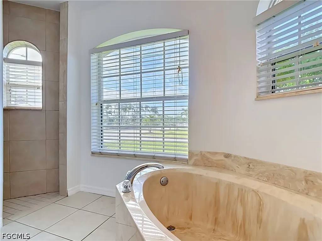 1801 SW 47th Terrace Cape Coral FL 33914