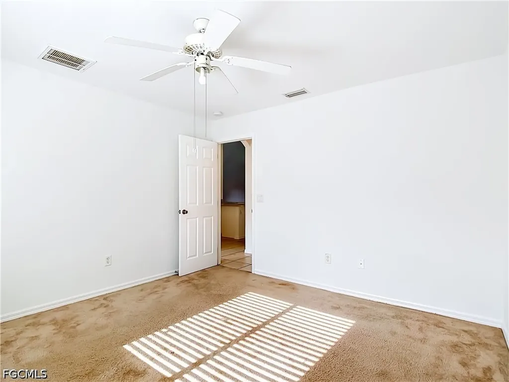 1801 SW 47th Terrace Cape Coral FL 33914