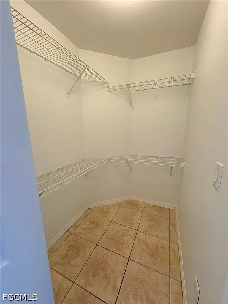 1909 SE Van Loon Terrace Cape Coral FL 33990
