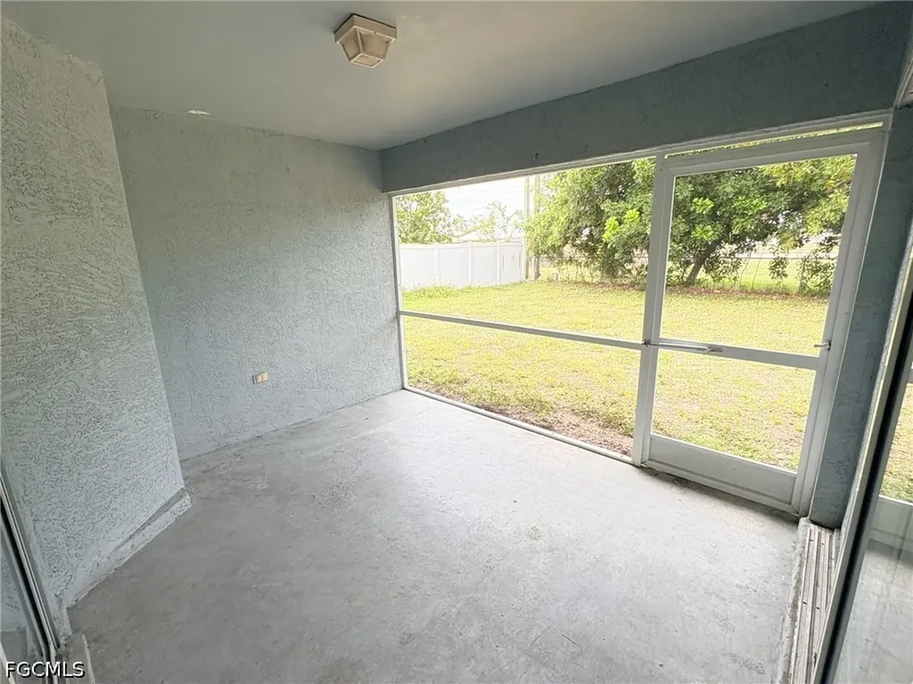1909 SE Van Loon Terrace Cape Coral FL 33990