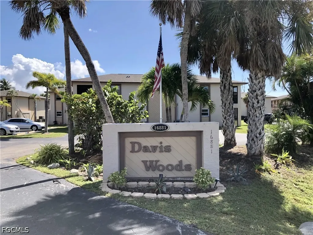 16881 Davis Road Fort Myers FL 33908