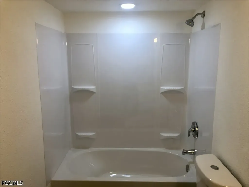 16881 Davis Road Fort Myers FL 33908