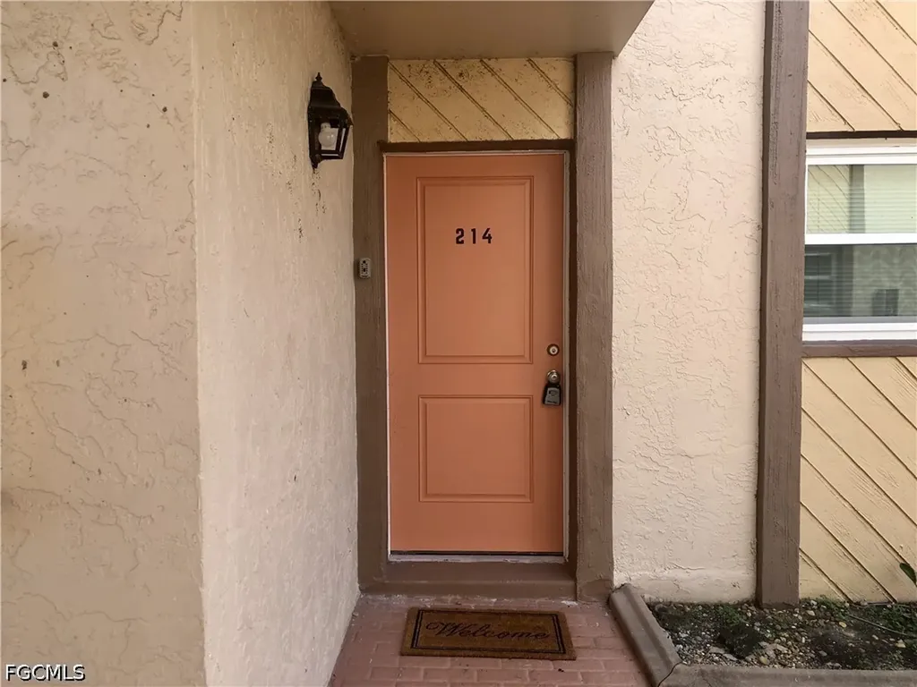 16881 Davis Road Fort Myers FL 33908