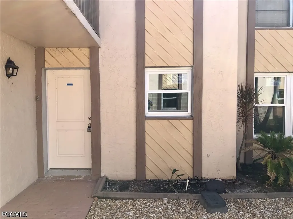 16881 Davis Road Fort Myers FL 33908