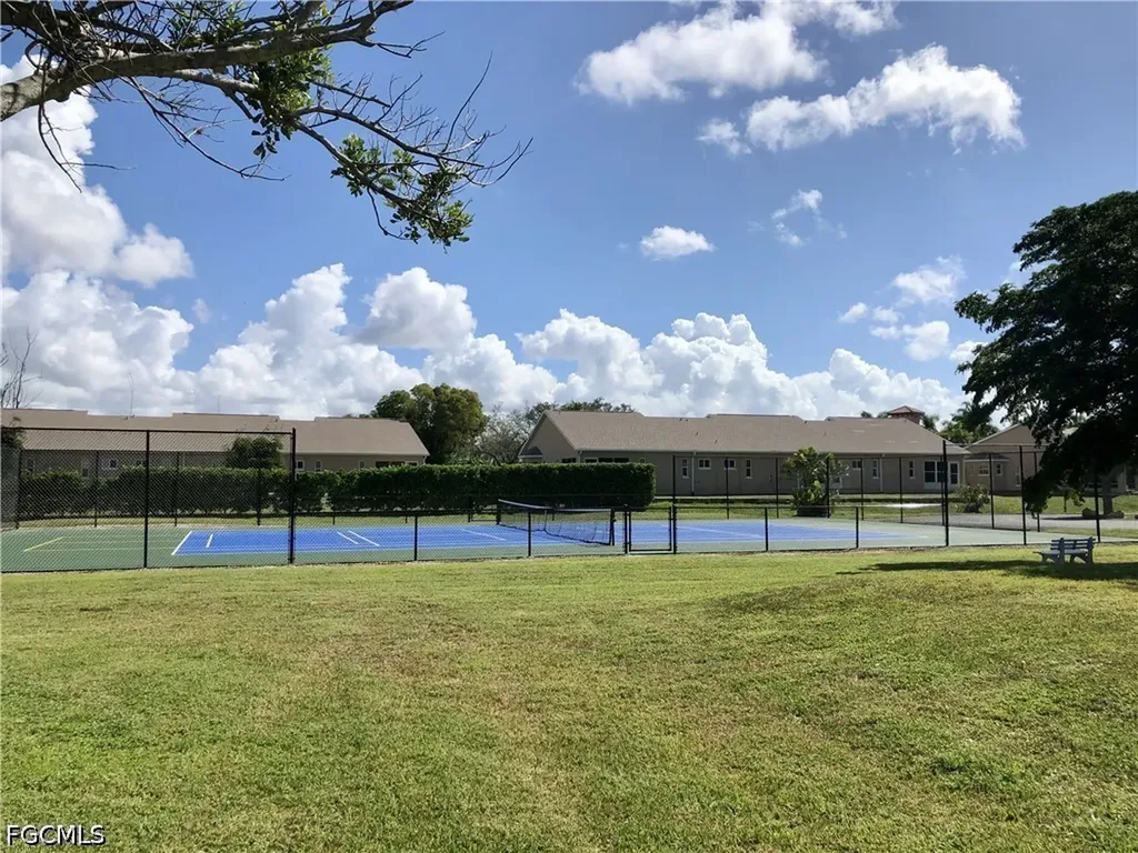 16881 Davis Road Fort Myers FL 33908