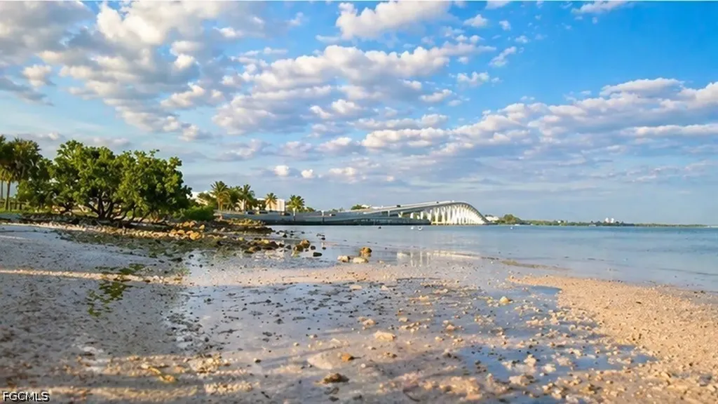 16881 Davis Road Fort Myers FL 33908