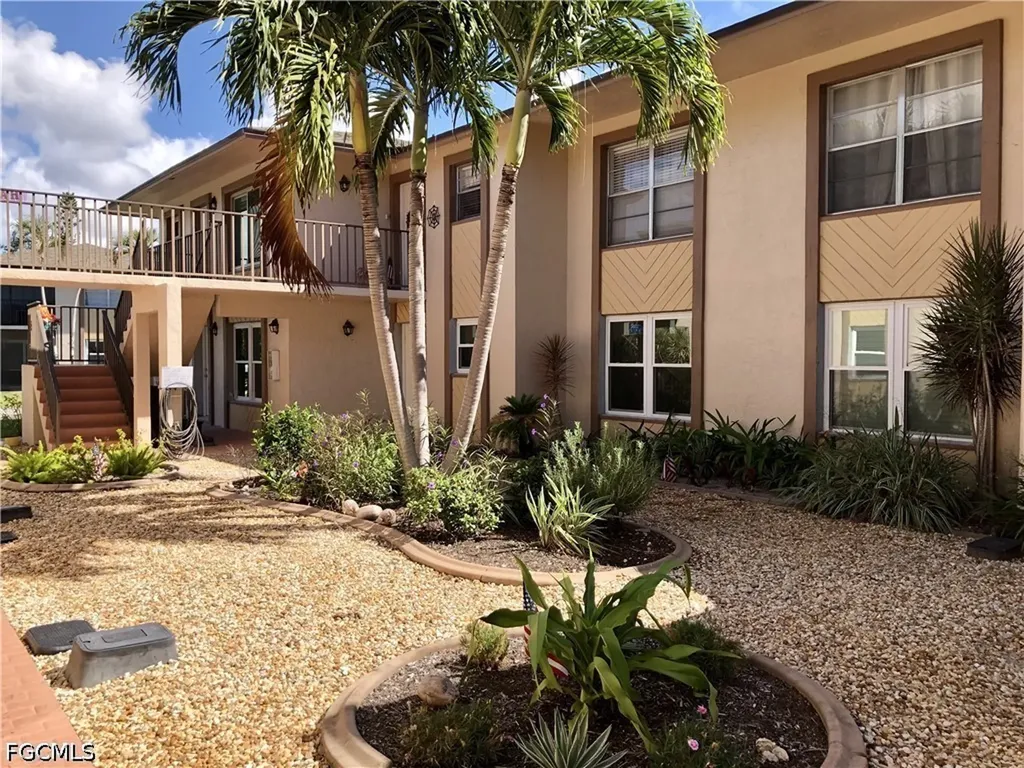 16881 Davis Road Fort Myers FL 33908