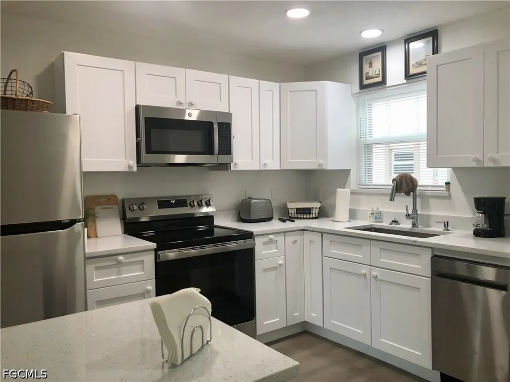 16881 Davis Road Fort Myers FL 33908