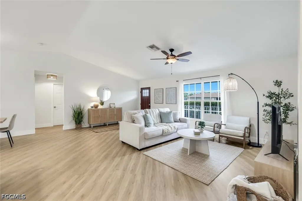 3322 Oasis Boulevard Cape Coral FL 33914