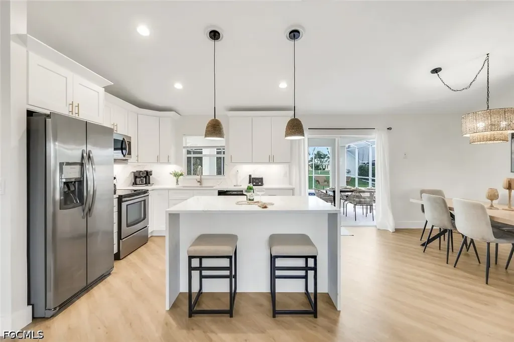 3322 Oasis Boulevard Cape Coral FL 33914