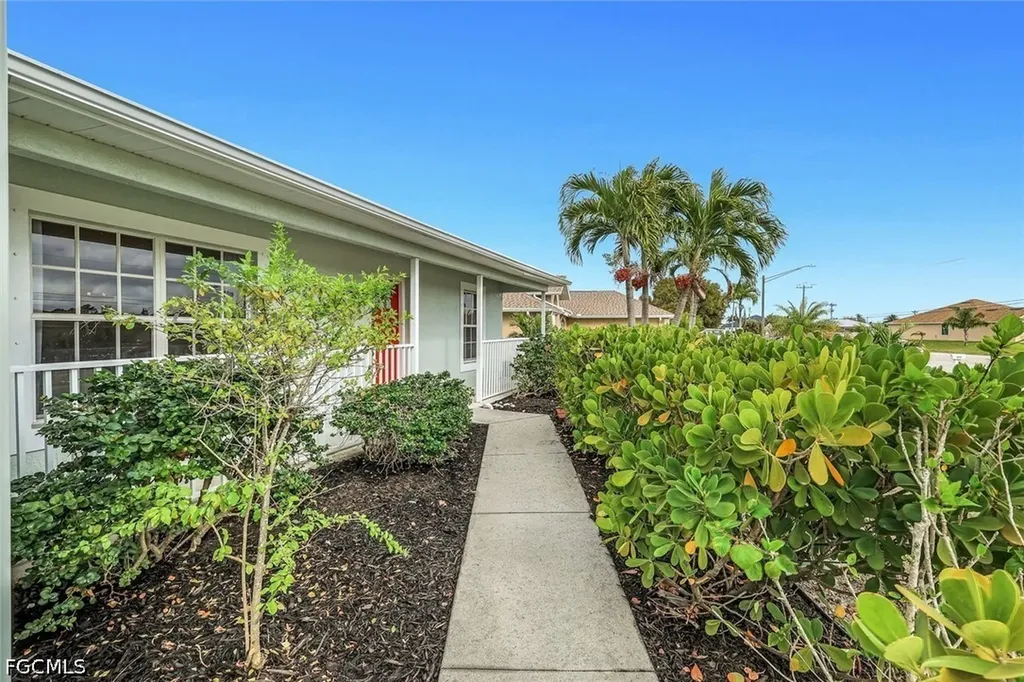 3322 Oasis Boulevard Cape Coral FL 33914