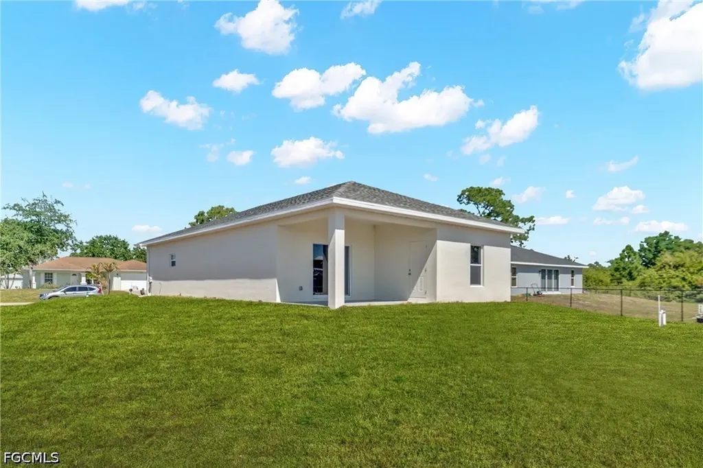 917 Margaret Avenue S Lehigh Acres FL 33974