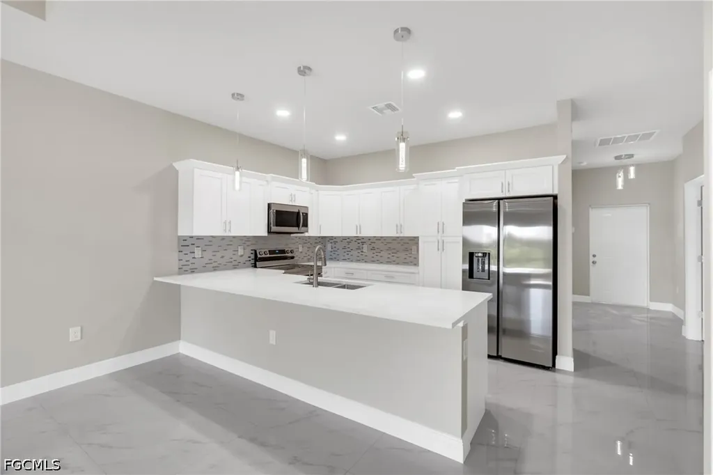 917 Margaret Avenue S Lehigh Acres FL 33974