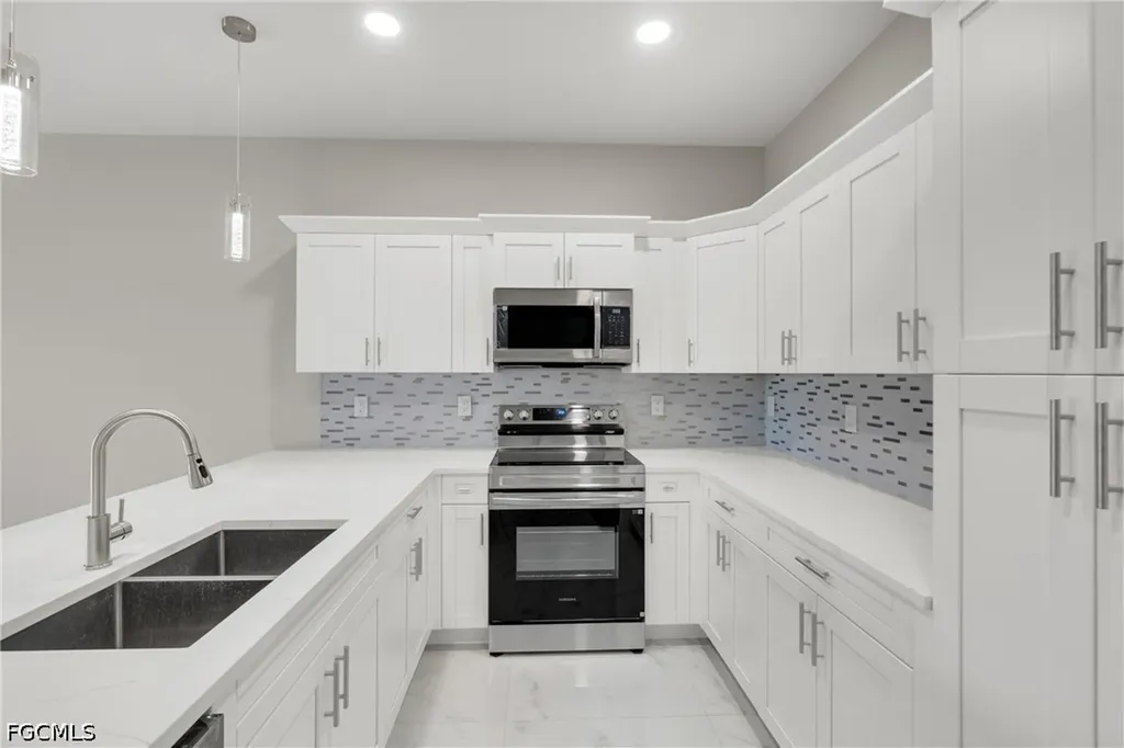 917 Margaret Avenue S Lehigh Acres FL 33974