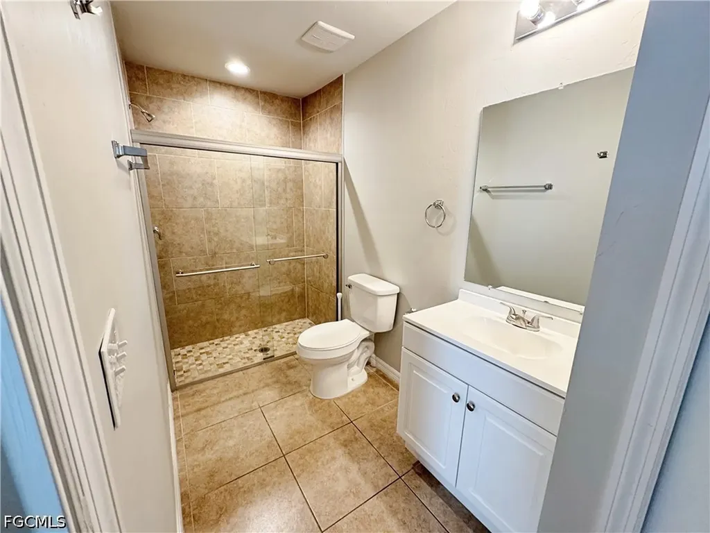1020/1022 NE 8th Place Cape Coral FL 33909