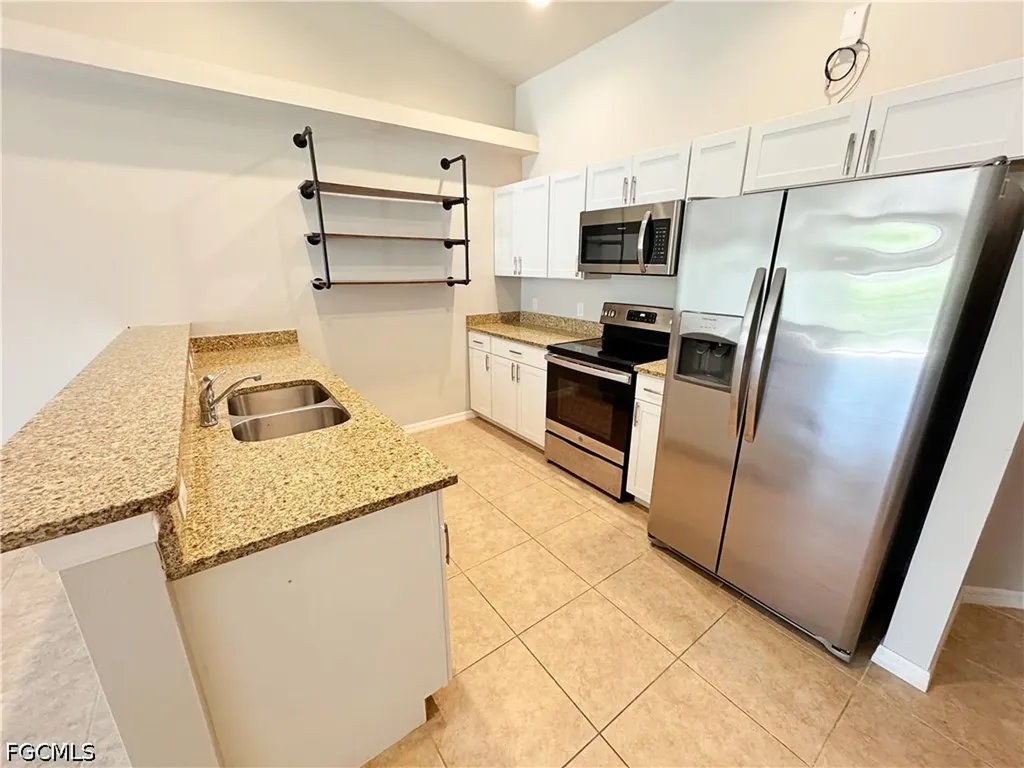 1020/1022 NE 8th Place Cape Coral FL 33909