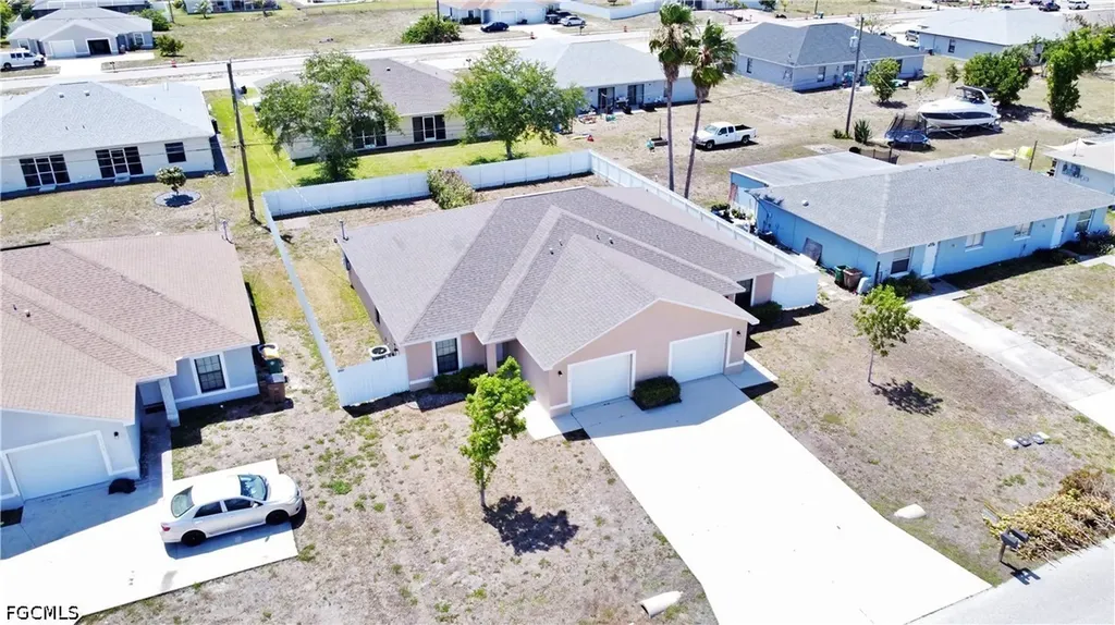 1020/1022 NE 8th Place Cape Coral FL 33909