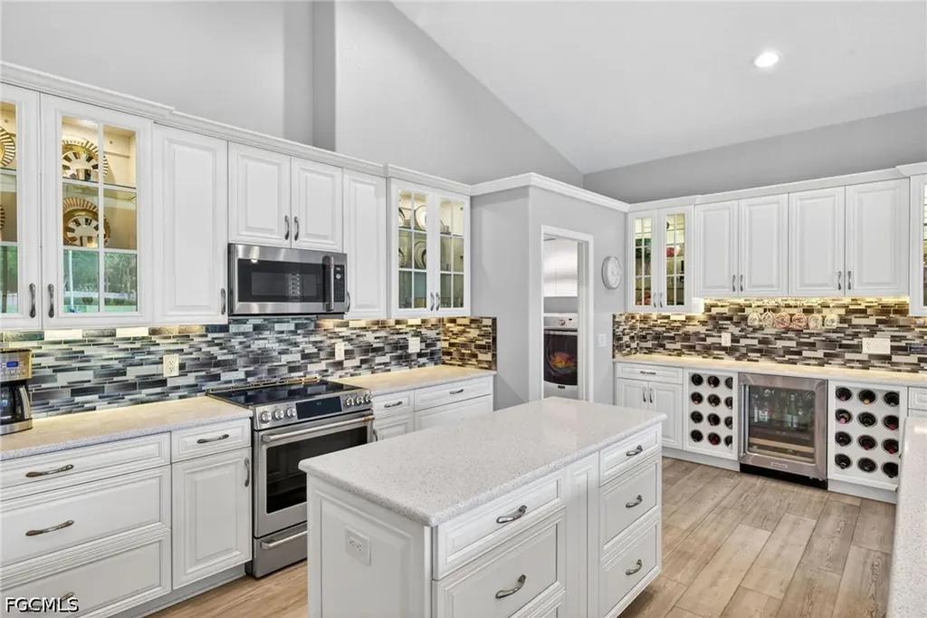 9512 Mariners Cove Lane Fort Myers FL 33919