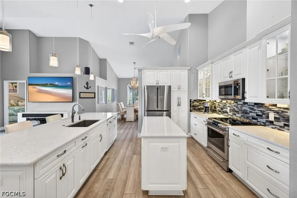 9512 Mariners Cove Lane Fort Myers FL 33919