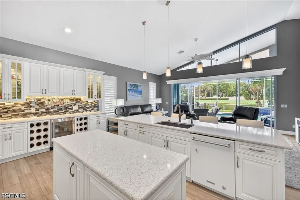 9512 Mariners Cove Lane Fort Myers FL 33919