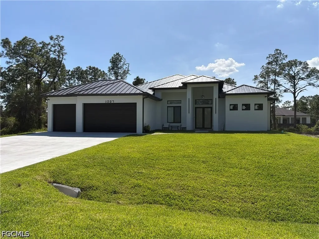 1207 Magnolia Avenue Lehigh Acres FL 33972