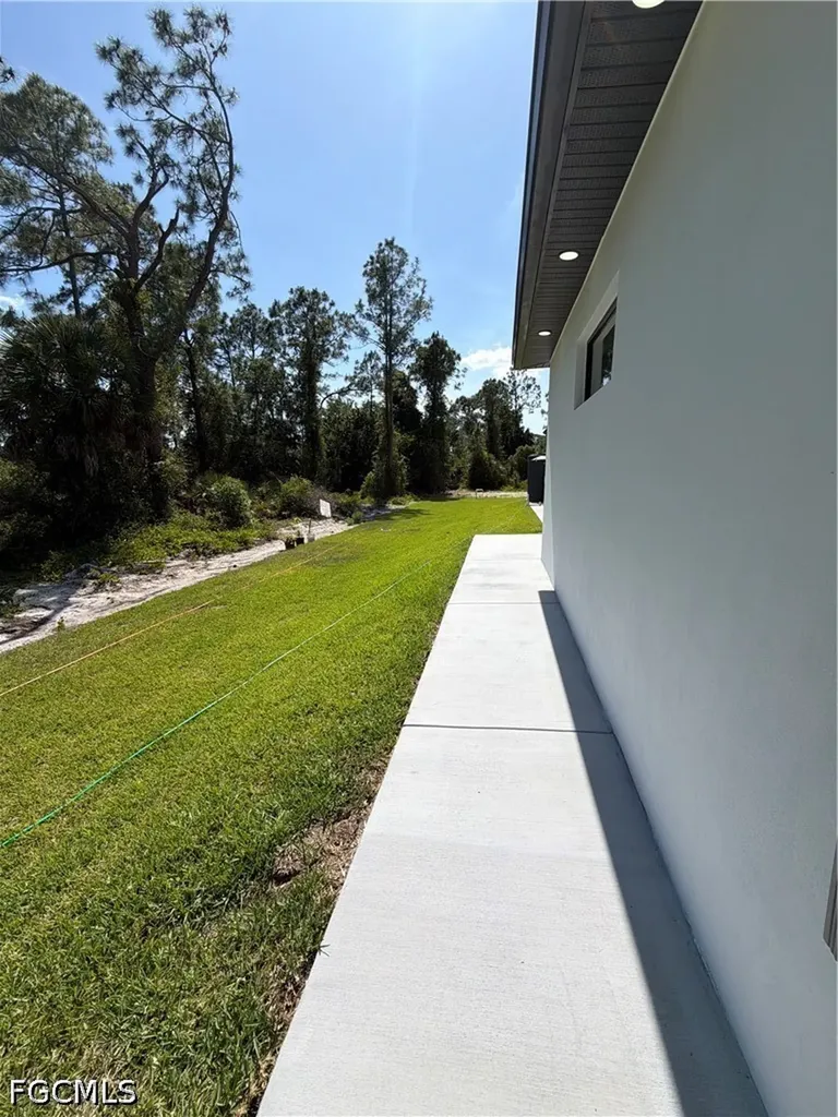 1207 Magnolia Avenue Lehigh Acres FL 33972