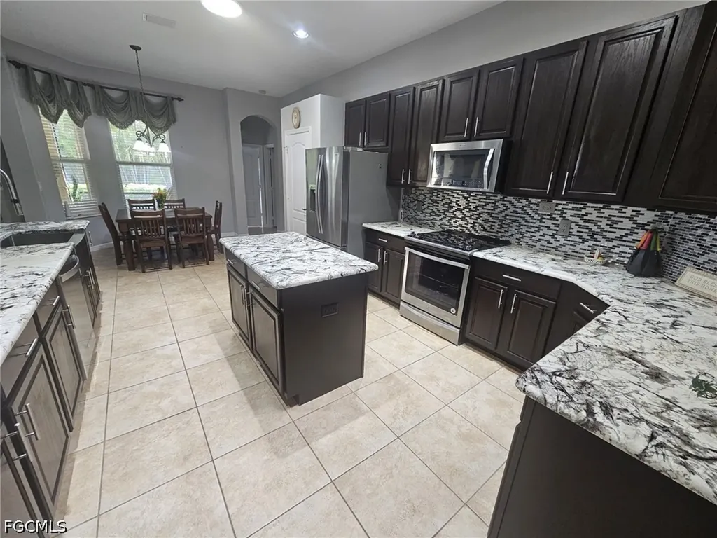 3033 Via Rialto Street Fort Myers FL 33905