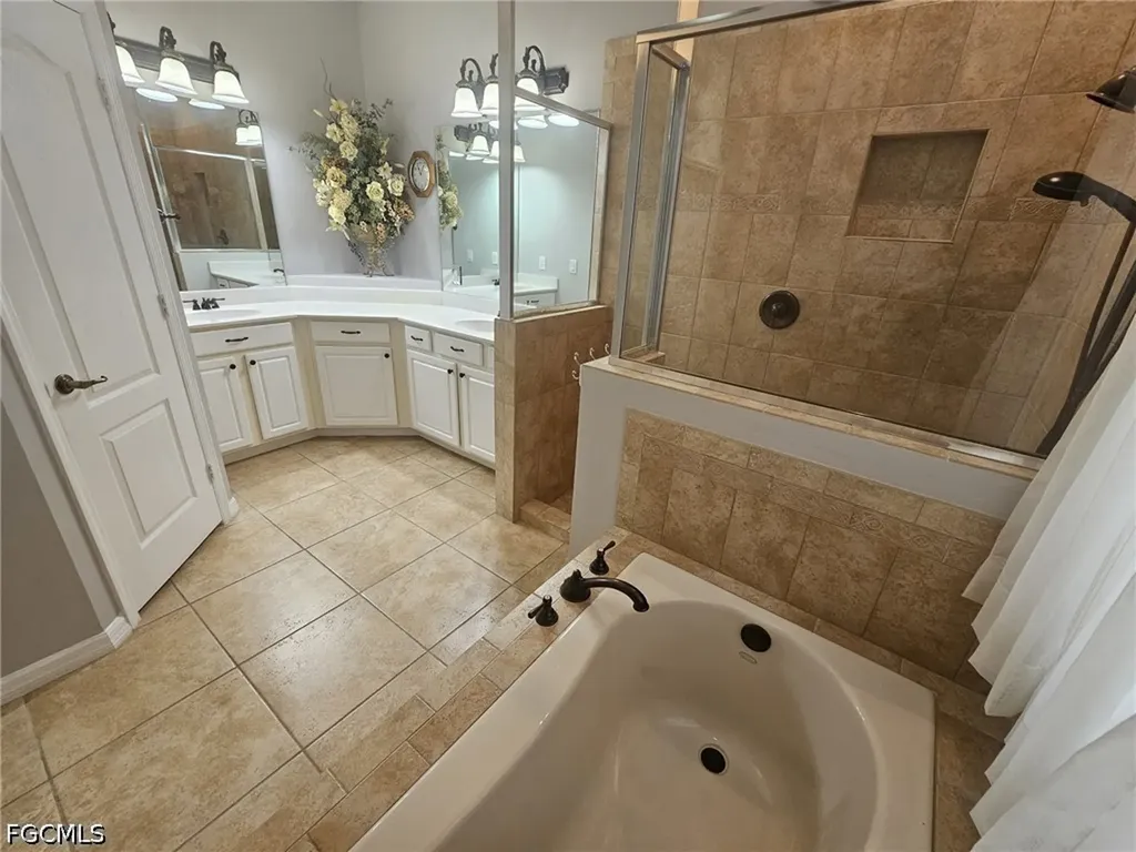 3033 Via Rialto Street Fort Myers FL 33905