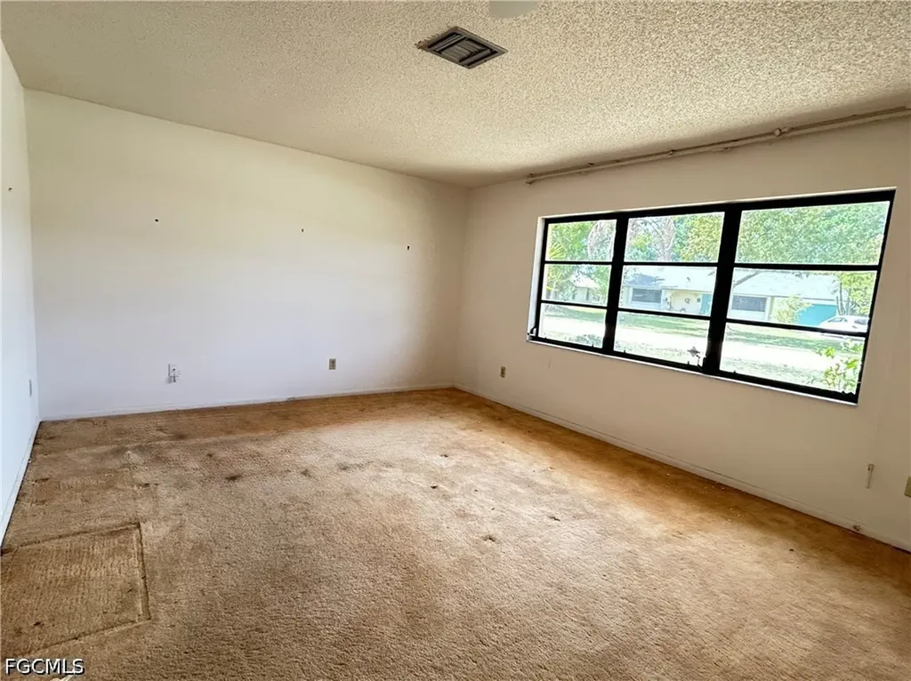 3419 SE 5th Avenue Cape Coral FL 33904