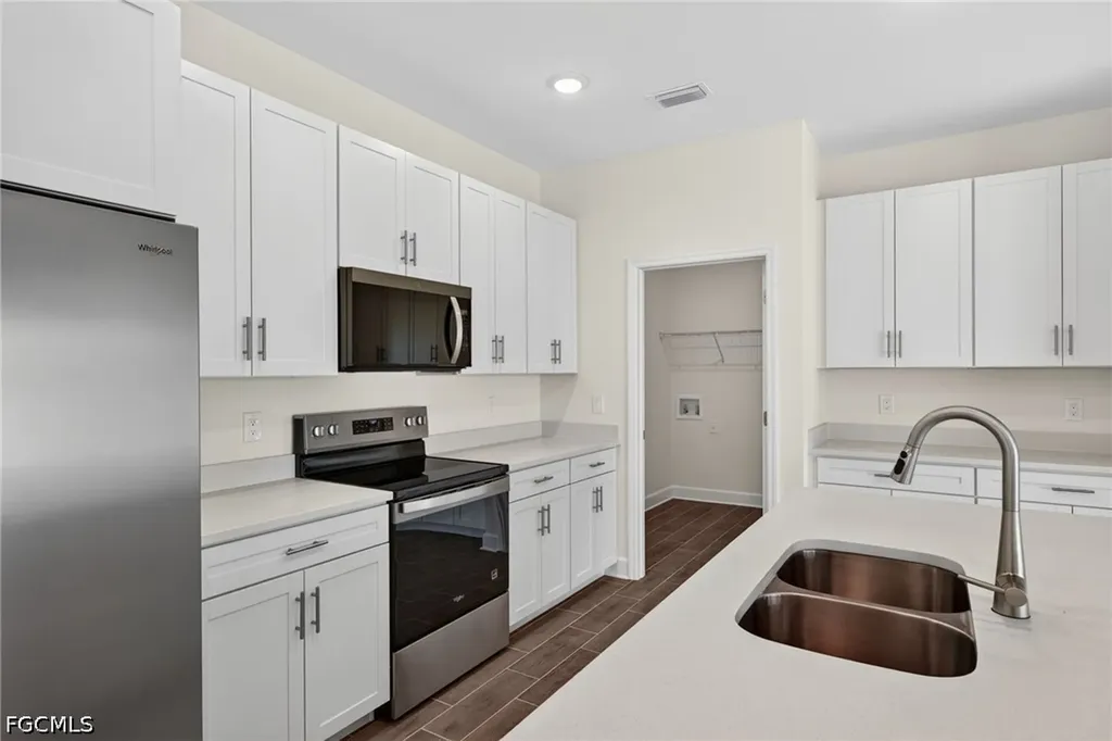 1748 NW 19th Street Cape Coral FL 33993