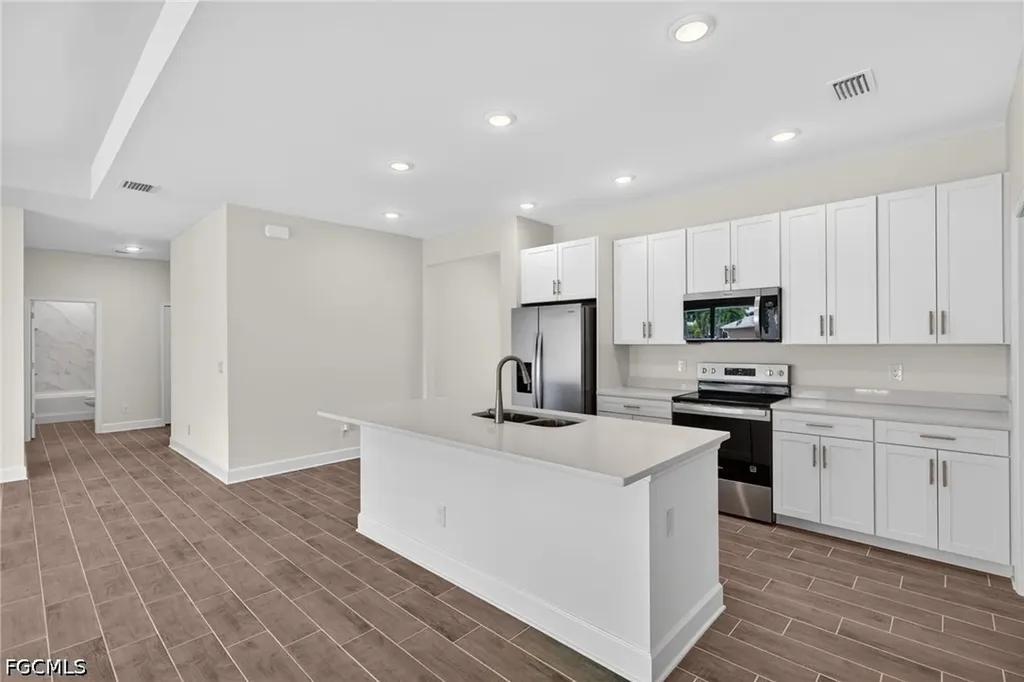 1748 NW 19th Street Cape Coral FL 33993