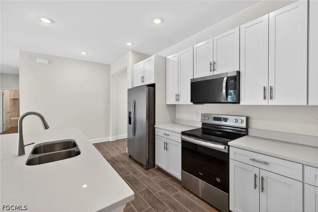 1748 NW 19th Street Cape Coral FL 33993
