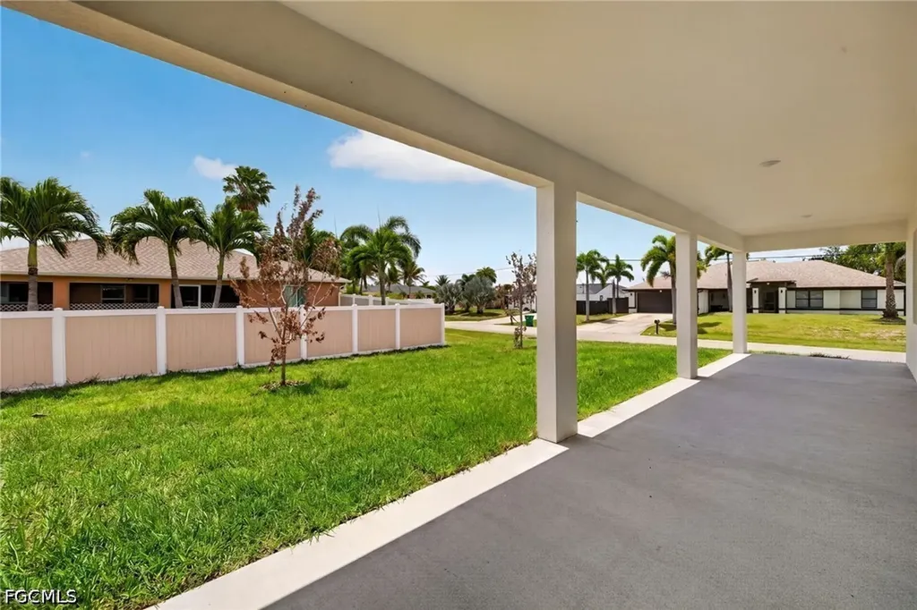 1748 NW 19th Street Cape Coral FL 33993