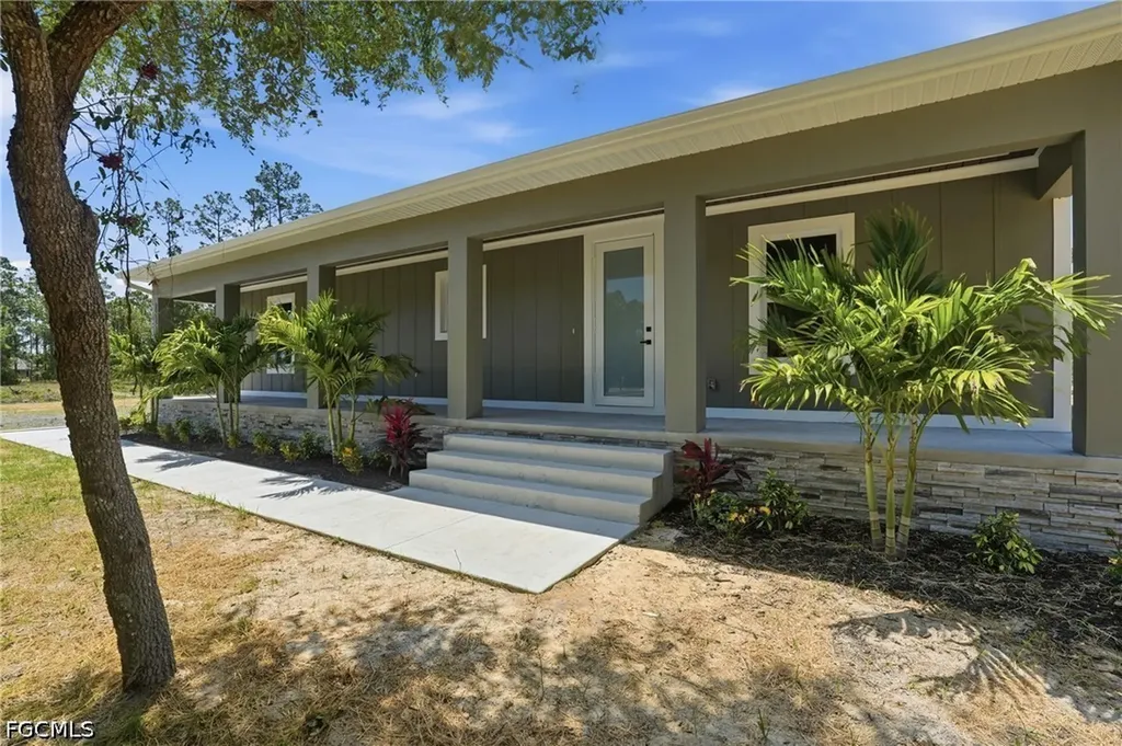 7933 5th Terrace Labelle FL 33935
