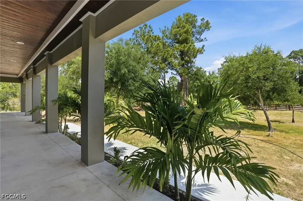 7933 5th Terrace Labelle FL 33935