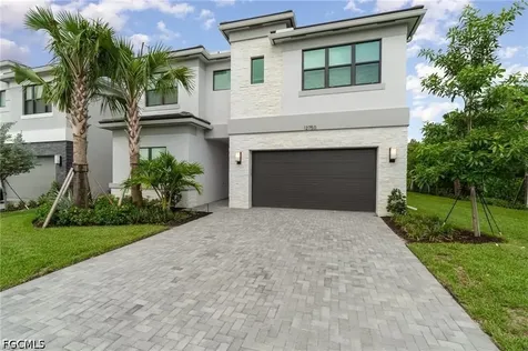 12750 Woodbury Drive Estero FL 33928
