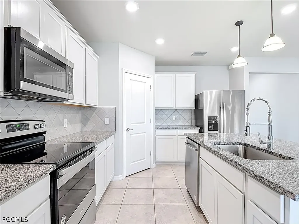 16056 Enclaves Cove Drive North Fort Myers FL 33917