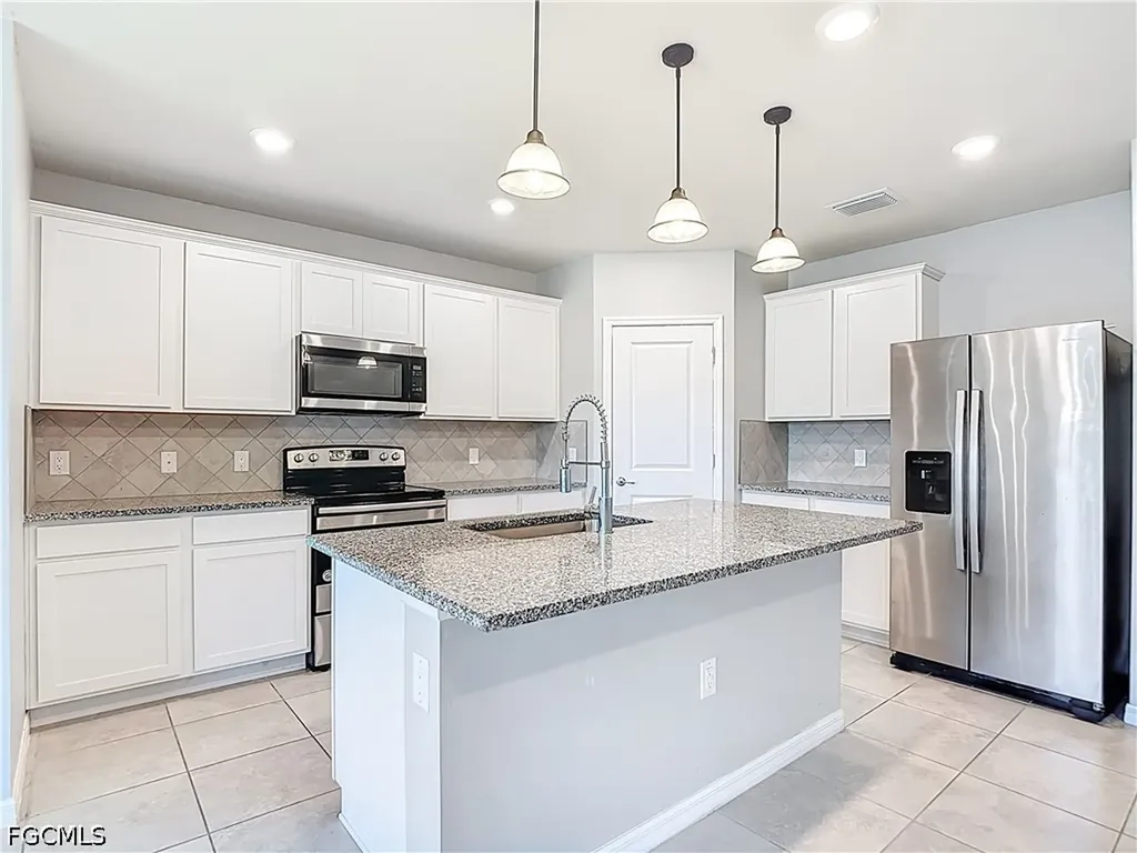 16056 Enclaves Cove Drive North Fort Myers FL 33917