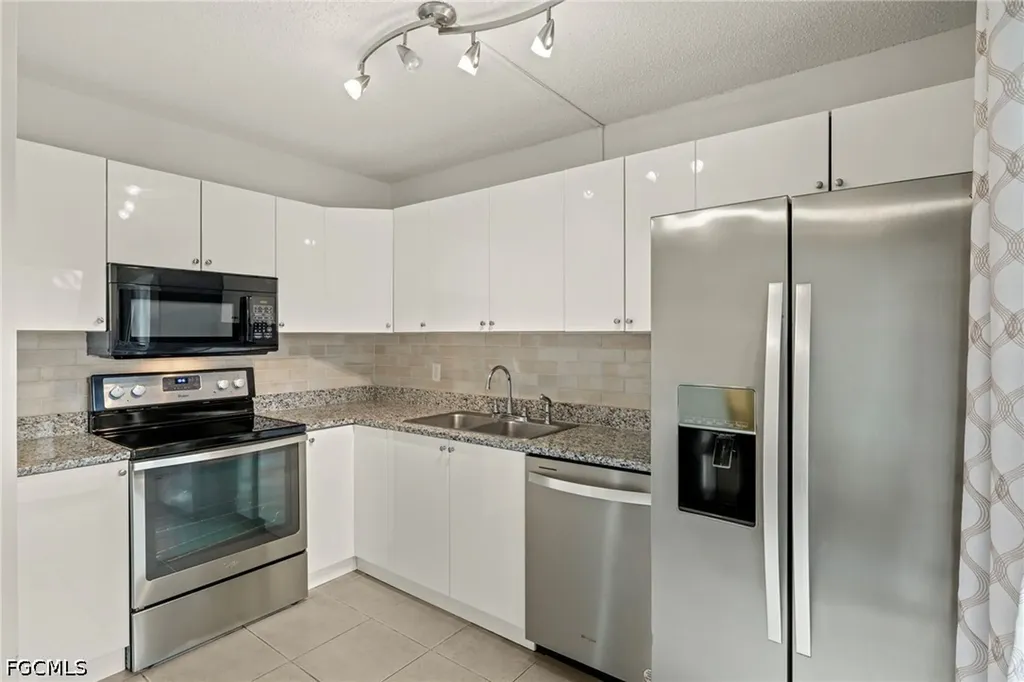 1520 Park Meadows Drive Fort Myers FL 33907
